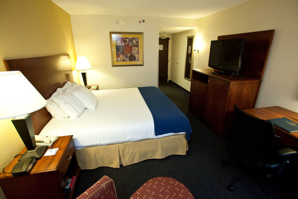 Holiday Inn Express Richmond I-64 Short Pump Area, An Ihg Hotel Eksteriør billede